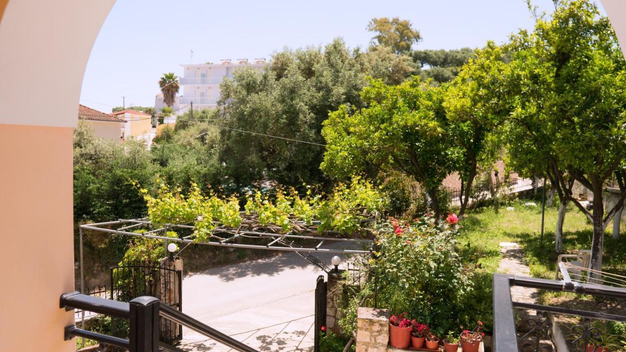 טסיליבי Raptis Guest House מראה חיצוני תמונה