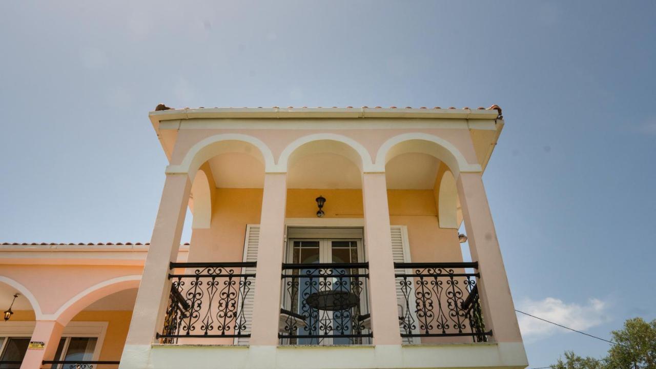 טסיליבי Raptis Guest House מראה חיצוני תמונה